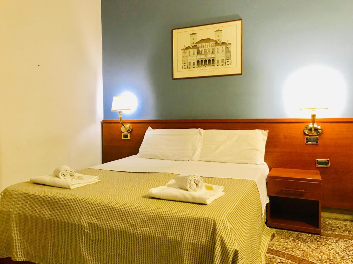 Holiday Rome Termini Hotel Exterior photo