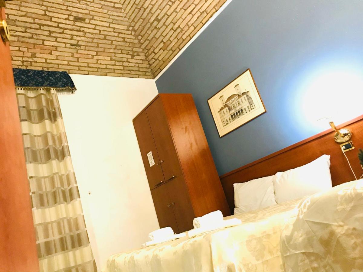Holiday Rome Termini Hotel Exterior photo